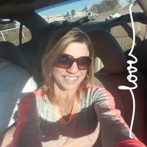 Meet your Posher, Nikki